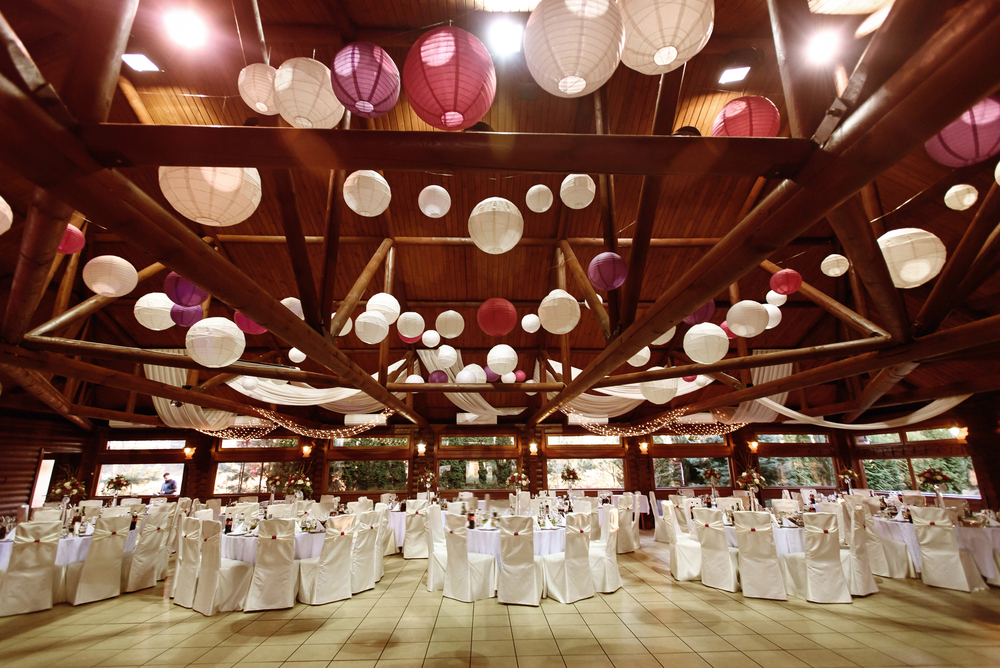 Amazing,Luxury,Decorated,Place,Ceiling,For,Wedding,Reception,,Catering,In