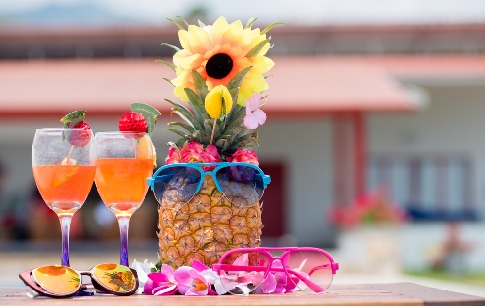 Tropical,Drinks,To,Refresh,The,Summer